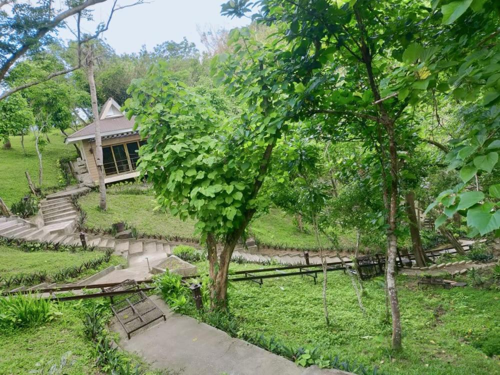 Tugawe Cove Resort Colongcocon Екстер'єр фото