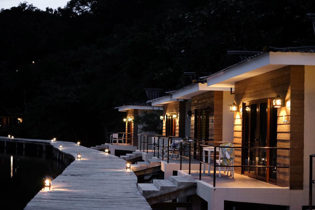 Tugawe Cove Resort Colongcocon Екстер'єр фото