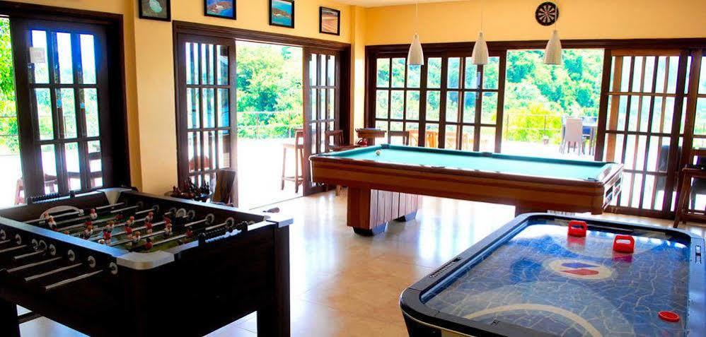 Tugawe Cove Resort Colongcocon Екстер'єр фото