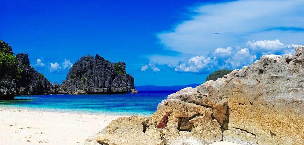 Tugawe Cove Resort Colongcocon Екстер'єр фото